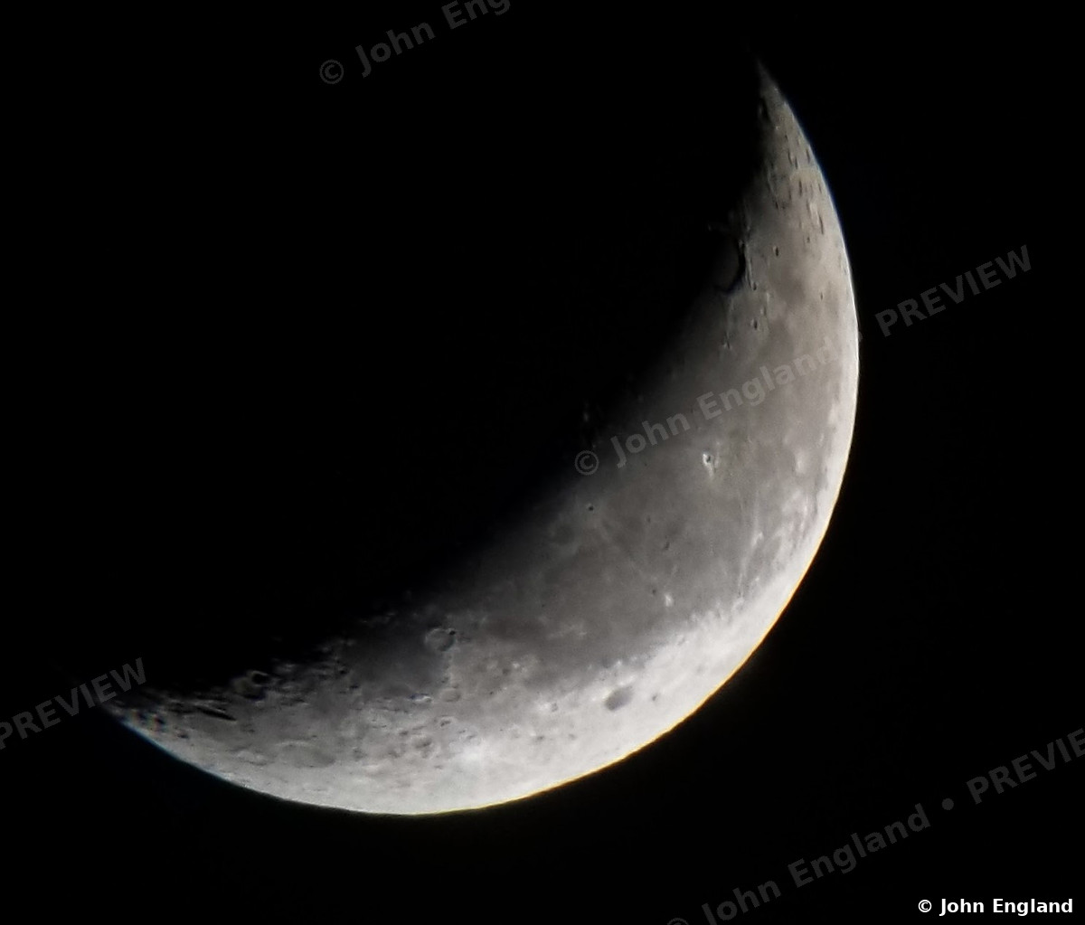 Bold Crescent Moon – Crescent Moon, 2019.