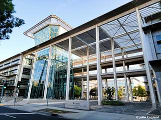 CalPERS Lincoln Plaza – CalPERS Lincoln Plaza colonnade and glass, Sacramento, CA, Sep 8, 2021.